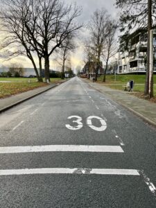 30 km zone met een inrichting van een snelweg